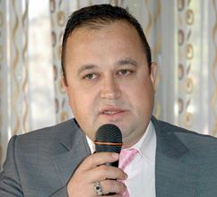 Hakkı Meniz ,Ahlaken Bitmiş İnsanların Siyasete Girmesi Toplum Vicdanını Rahatsız Eder