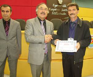 İletişim konulu eğitimi tamamlayan Şof&ouml;rlere sertifika verildi