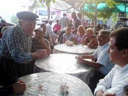 Vahap Se&ccedil;er &Uuml;reticileri Dinledi