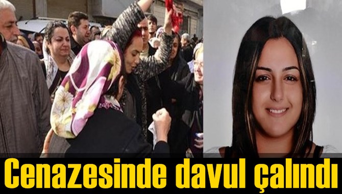 Cenazesinde davul çalındı, halay çekildi