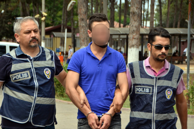 "Bunlarda Anne Baba mı?" diyen kardeşini &ouml;ld&uuml;rd&uuml;