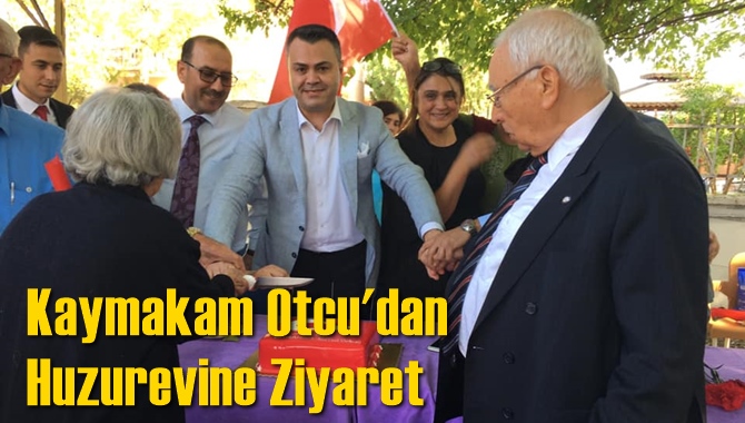 Kaymakam Otcu'dan Huzurevine Ziyaret