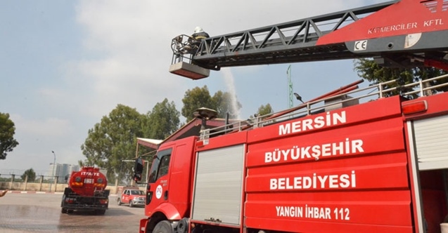 Tarsus'ta korkutan yangın