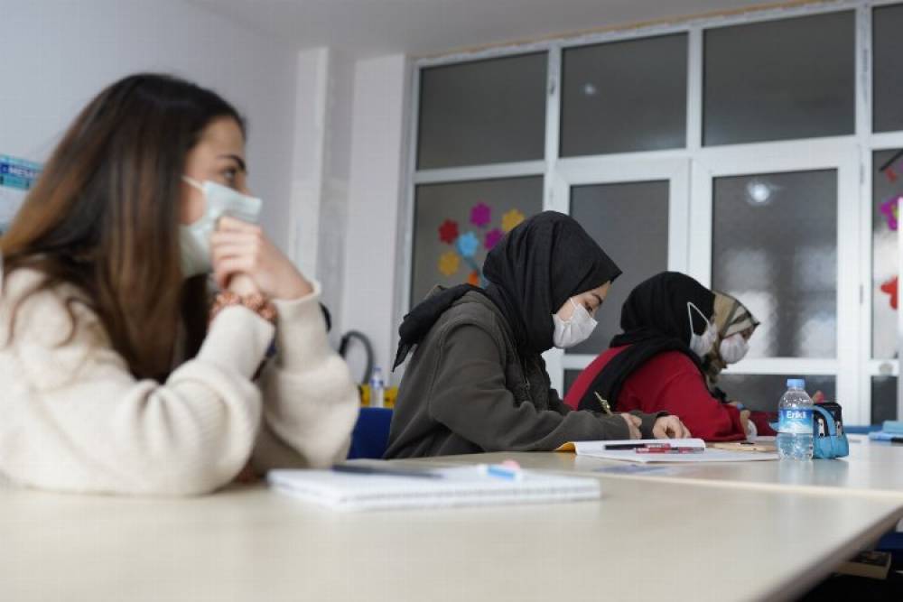 Yıldırım'da &uuml;niversite adaylarına deneme sınavı