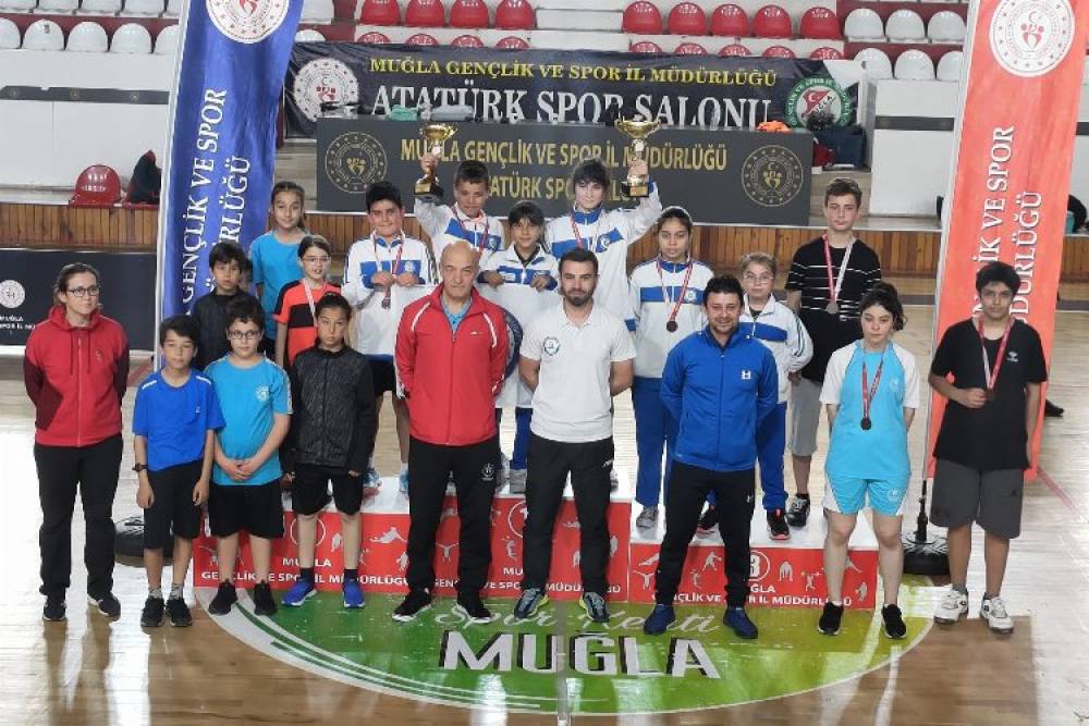 Masa tenisinde Muğlalı sporculardan b&uuml;y&uuml;k başarı
