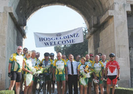 Bisikletçiler, Tarsus’ta Mola Verdi