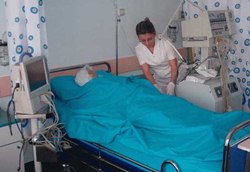 Karısının &Uuml;zerine İspirto D&ouml;k&uuml;p &Ccedil;akmakla Ateşe Verdi