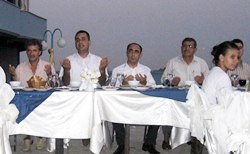Polis-Vatandaş &lsquo;İftar&rsquo; Sofrasında