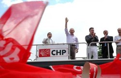 Kılı&ccedil;daroğlu Geliyor Ama!