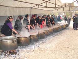 Yenice Sıdkı Baba Cemevi&rsquo;nde Aşure Etkinliği D&uuml;zenlendi